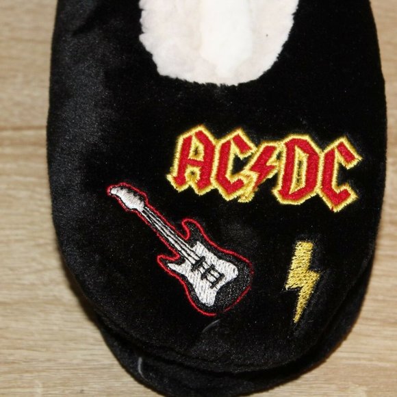 AC/DC | Shoes | Acdc Womens Fuzzy Babba Slipper Socks | Poshmark